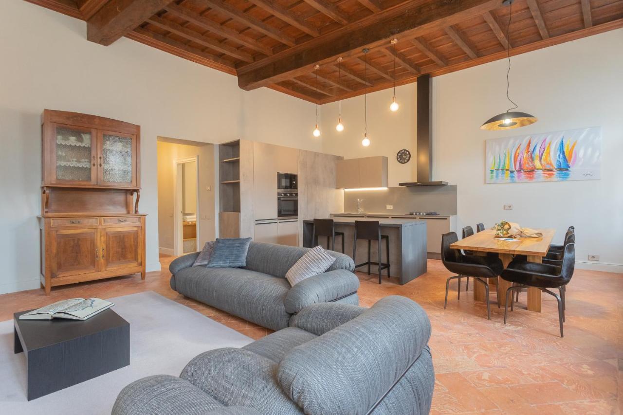 Design By Rent Apartment
